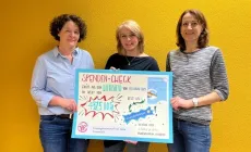 Lottoabend Frauengemeinschaft - Spendencheck (Foto: Stiftung Wunderlampe)