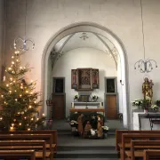 2 Christbaum Kirche Klösterli 2021 (Claudia Steiger)